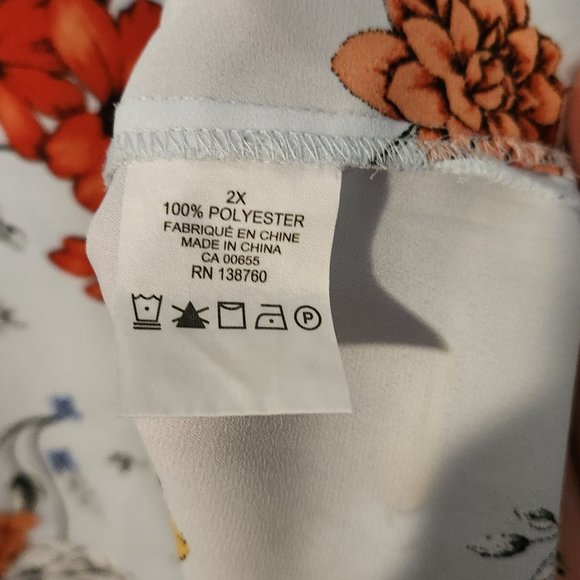 Penningtons Women's Flowered Blouse, 2X - Picture 4 of 5